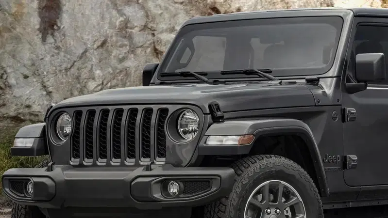 Jeep: la Wrangler e la Gladiator avranno il super parabrezza, come uno smartphone