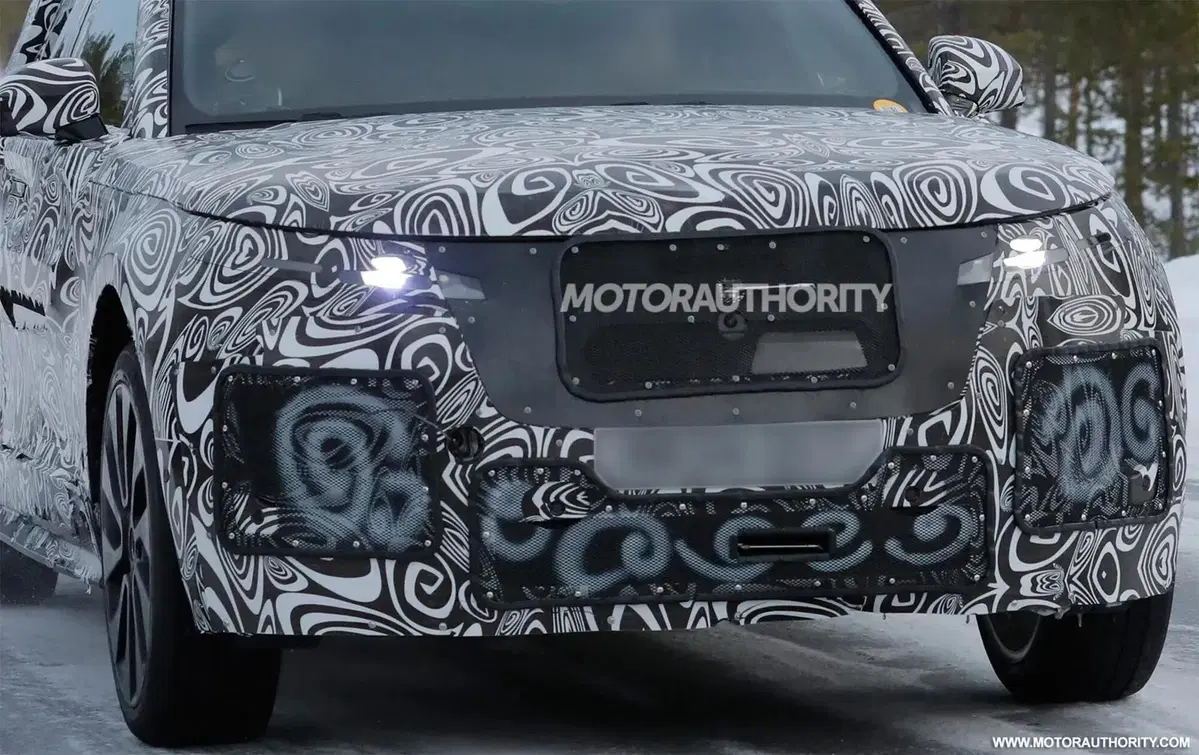 La Range Rover Velar ha già una erede elettrica [FOTO SPIA] (5)