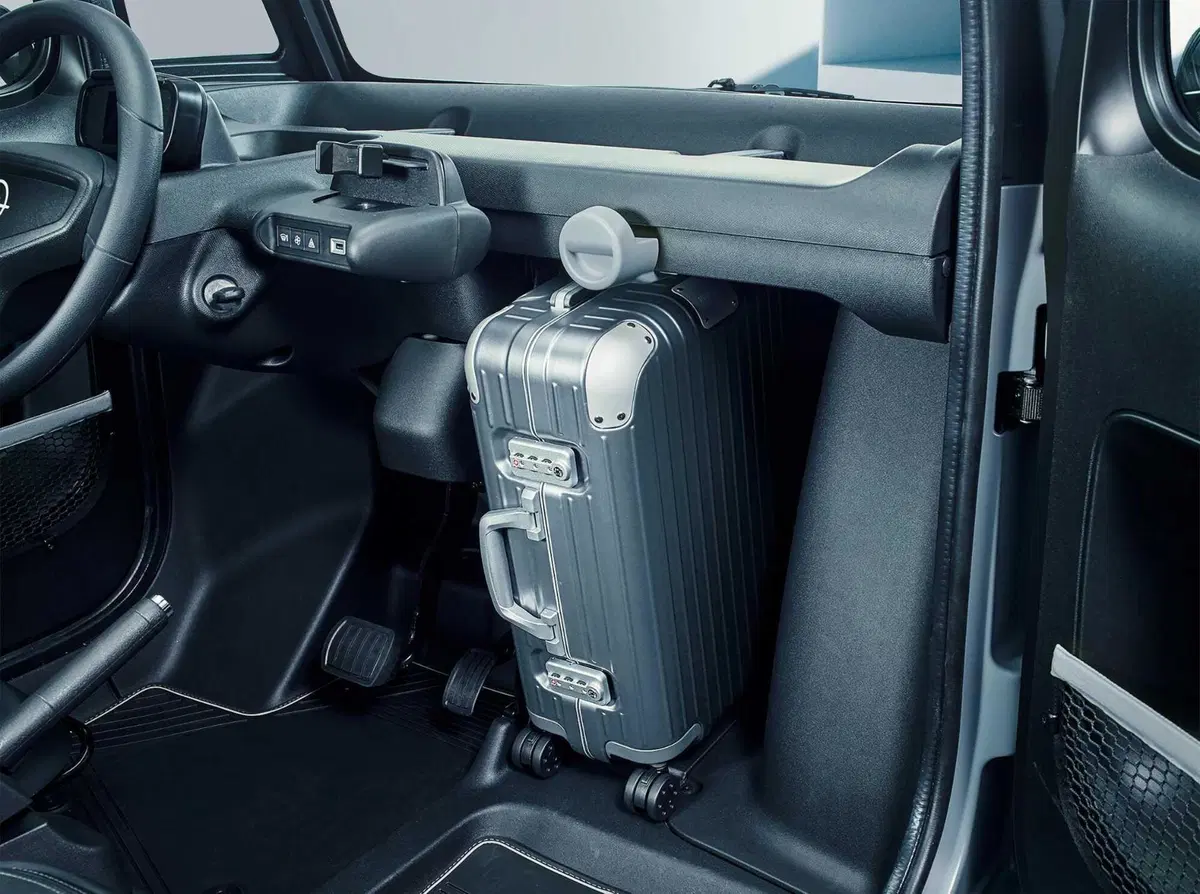 Opel aggiorna la Rocks, gemella di Citroen Ami e Fiat Topolino, con incentivo statale scende di prezzo (9)
