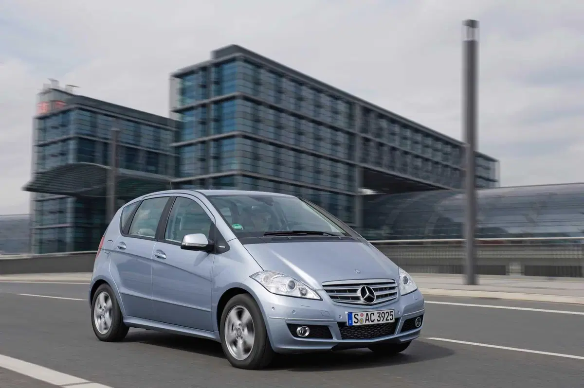 Mercedes, finisce l'era della Classe A, sostituita dalla Baby G (2)