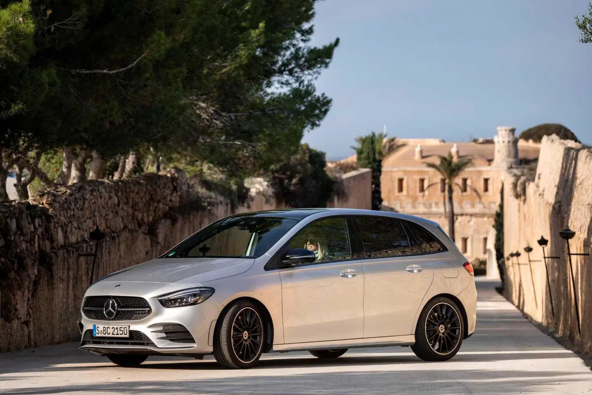 Mercedes, finisce l'era della Classe A, sostituita dalla Baby G (7)