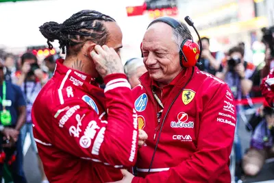 F1. Vasseur sui team radio in Cina: "Vogliono creare spettacolo e confusione. Hamilton ha chiesto lo scambio con Leclerc". Le scuse della FOM