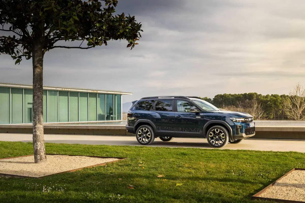 Dacia Bigster, la prova su strada con il nuovo motore 1.8 FULL HYBRID a meno di 30k (6)