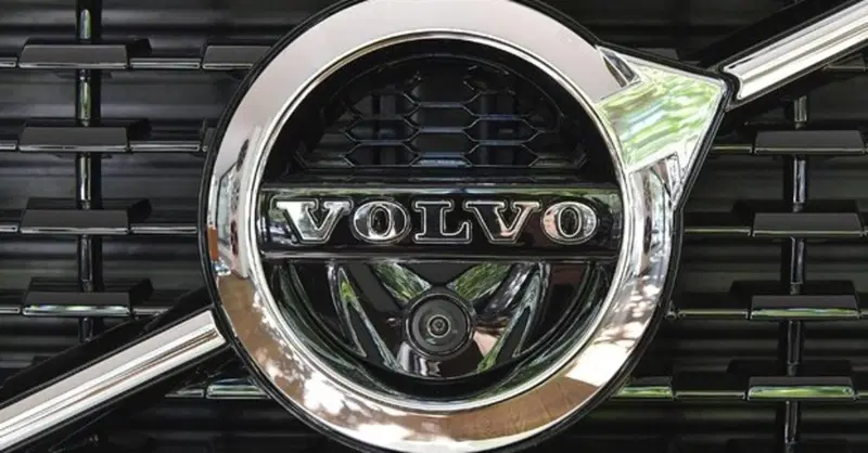 Volvo, pericolo incendio: 73.000 auto a rischio da richiamare