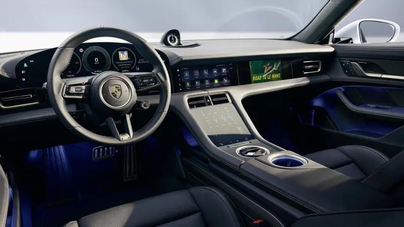 Porsche 911 e le altre top: il sound Dolby Atmos e Alexa in arrivo