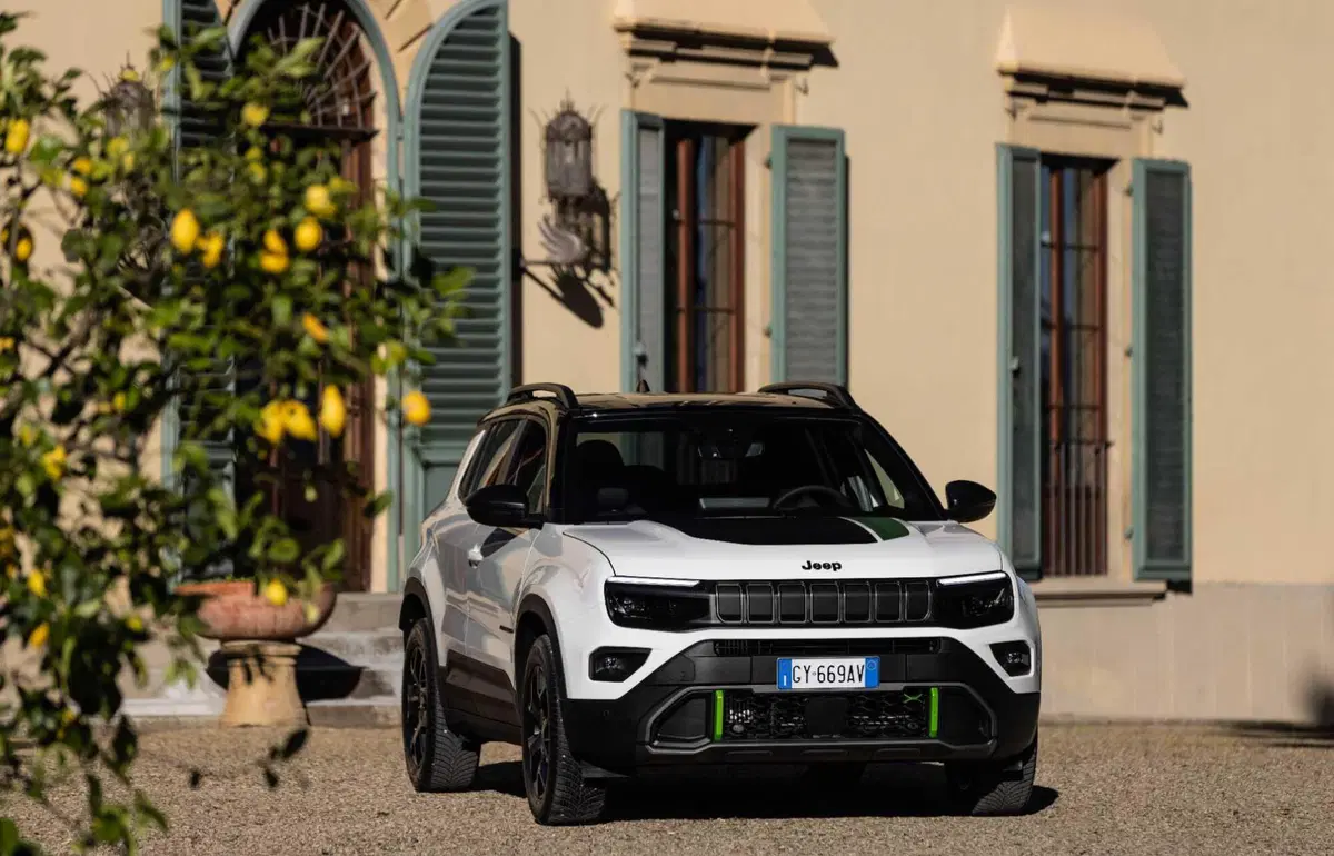 Jeep Avenger 4xe: l'integrale ibrido, ma quanto è VERA JEEP? [VIDEO] (10)