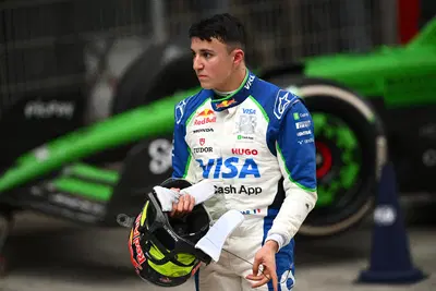 Formula 1. Isack Hadjar: &ldquo;Helmut Marko? Ha un gran senso dell&rsquo;umorismo, andiamo d&rsquo;accordo&rdquo;