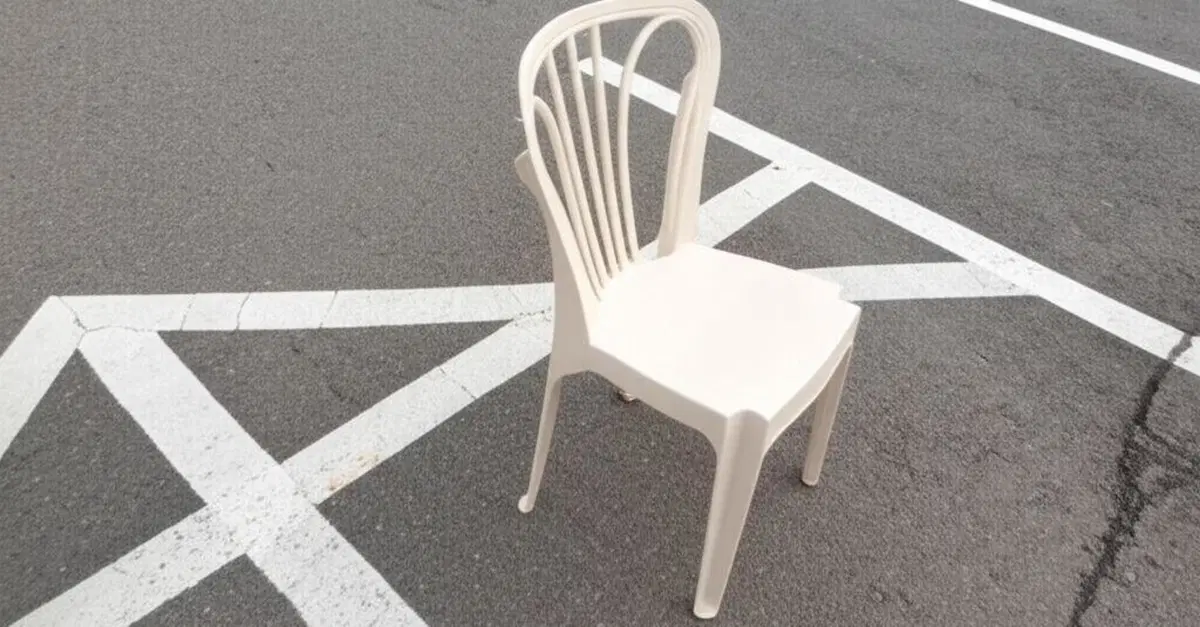 "Ti tengo il posto nel parcheggio" pu&ograve; costare carissimo, fino a tre anni di prigione 