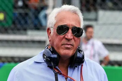 F1. Aston Martin in crisi: Lawrence Stroll dovr&agrave; mettere in vendita quote del team ma aumenta i suoi investimenti