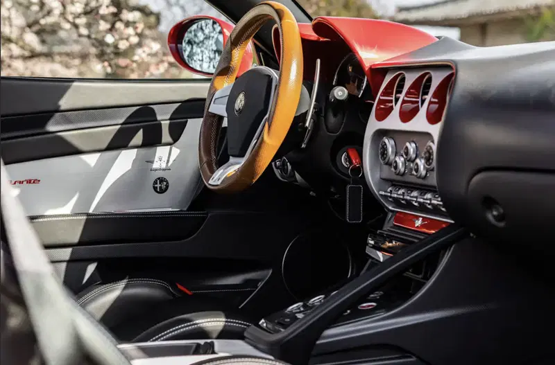 Gli interni della Disco Volante