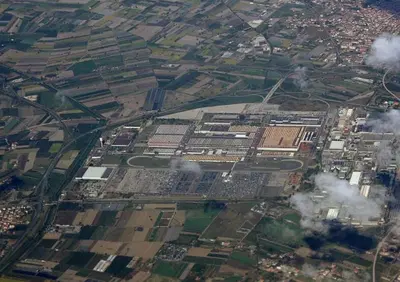 Stellantis taglia 350 posti di lavoro a Pomigliano e Pratola Serra