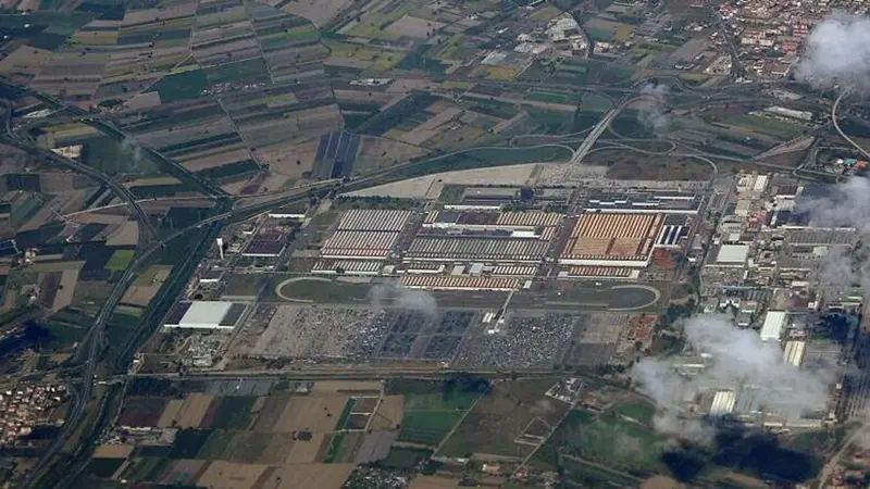 Stellantis taglia 350 posti di lavoro a Pomigliano e Pratola Serra