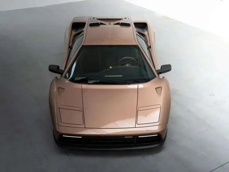 Anteriore della Eccentrica restomod