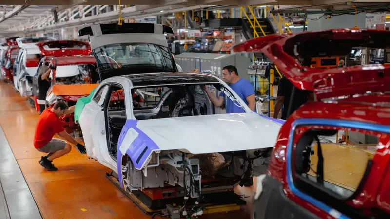 Stellantis: effetto Trump, 1000 dipendenti a casa per due settimane negli USA, e va peggio in Messico e Canada