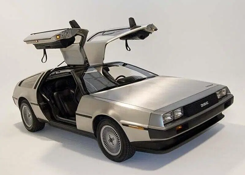 DeLorean DMC12 (da Wikipedia)