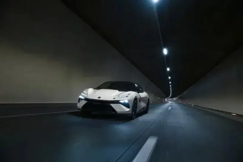Lotus Emeya 600
