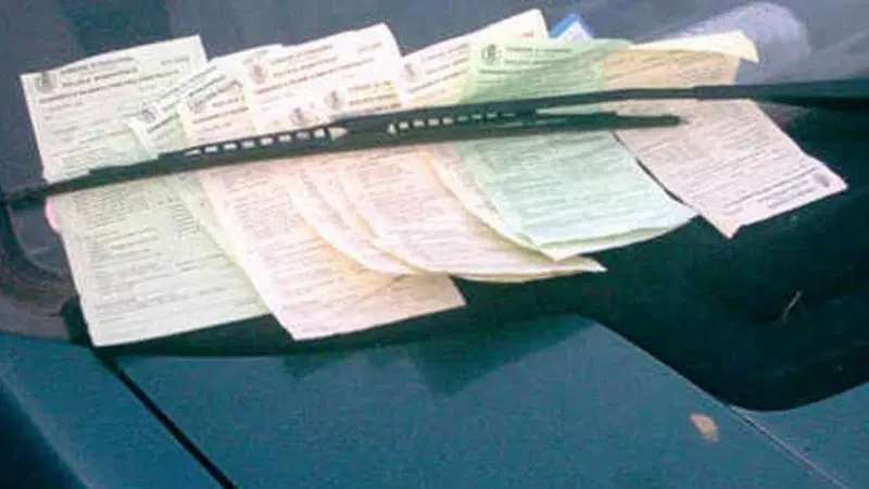 Multe: solo per la notifica paghi 12,40 euro, ma c'&egrave; un trucco 