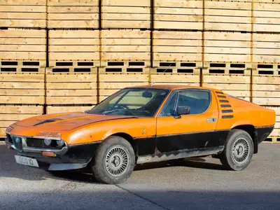 Un'Alfa Romeo Montreal riemerge dopo 38 anni: la coup&eacute; con un passato rock