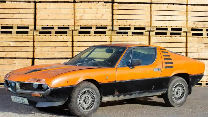 Un'Alfa Romeo Montreal riemerge dopo 38 anni: la coup&eacute; con un passato rock