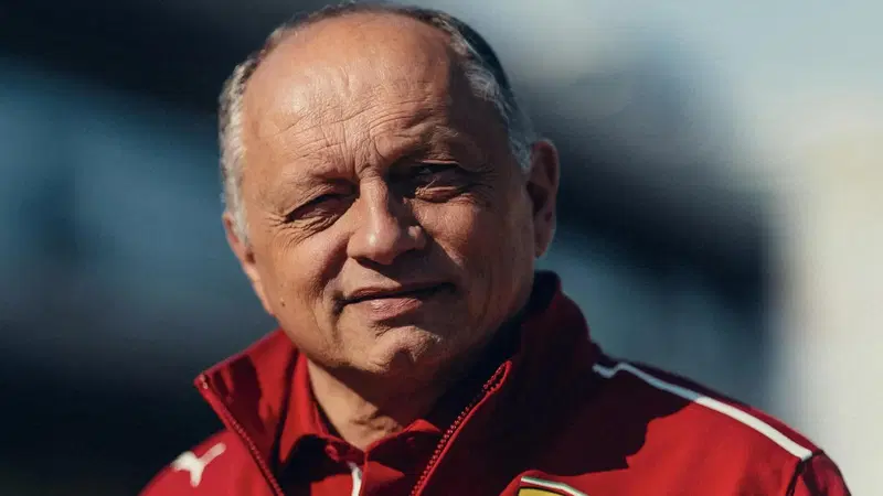 F1. Ferrari in cerca di risposte nel deserto del Bahrain, Vasseur: "Alla SF-25 manca ancora prestazione per lottare con McLaren"