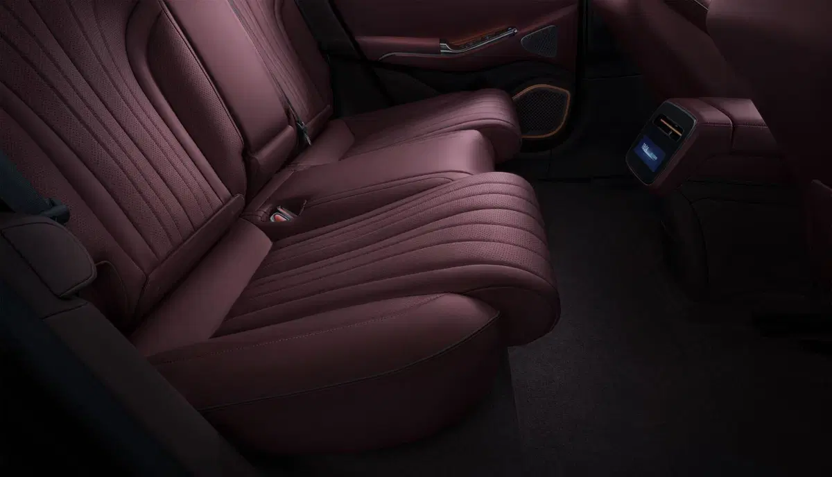 BYD Denza Z9 GT: oltre il parcheggio "impossibile" c'è di più (e lo zampino di Mercedes) (2)