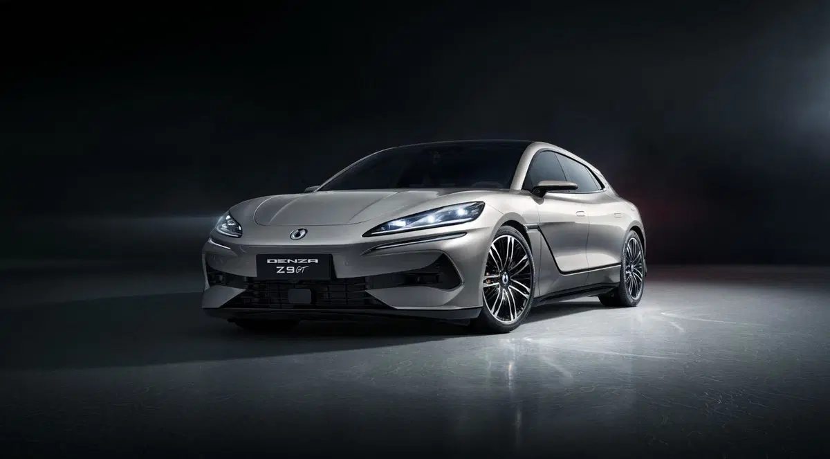 BYD Denza Z9 GT: oltre il parcheggio "impossibile" c'è di più (e lo zampino di Mercedes) (20)