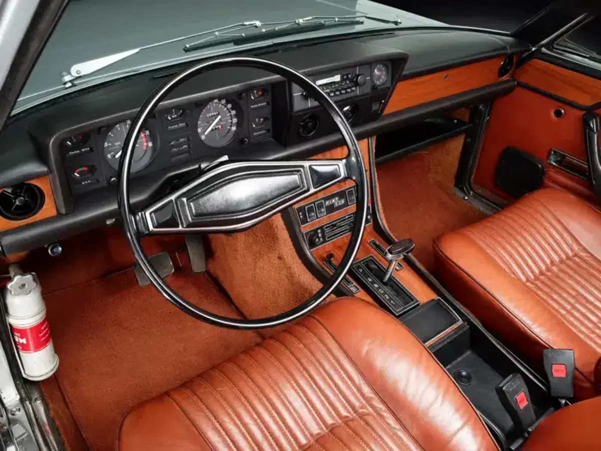 All’asta tre auto iconiche di Gianni Agnelli: tra rarità, design unico e fascino senza tempo (4)