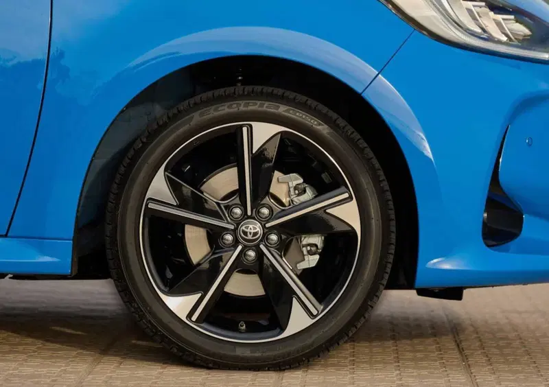 Toyota Yaris (2020-->>) (11)