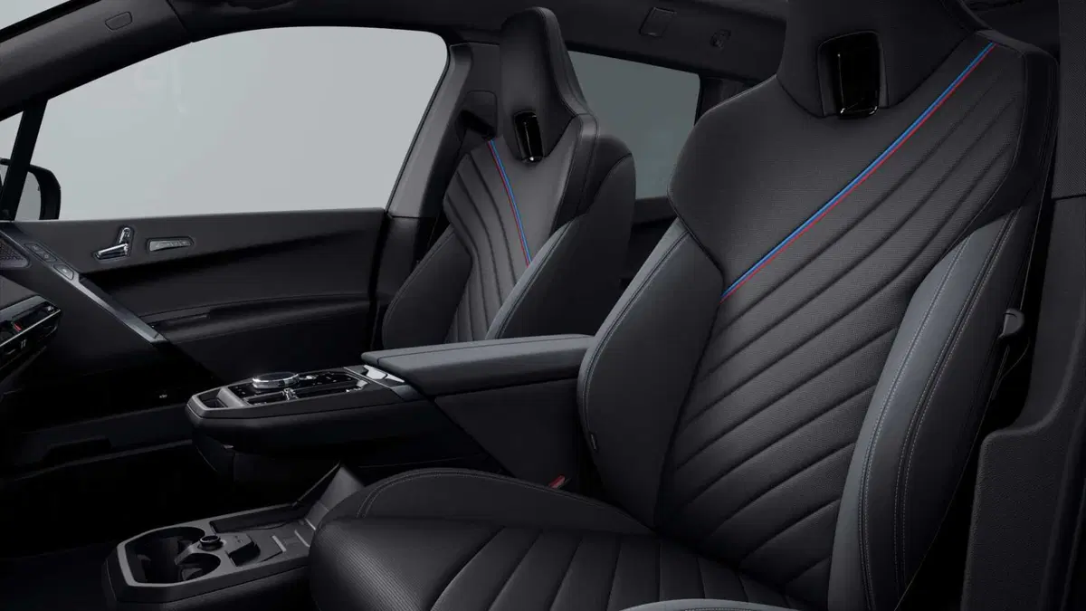 BMW iX M70 (8)