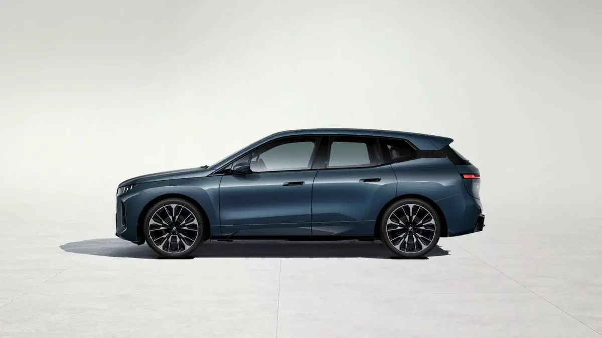 BMW iX xdrive40 (3)