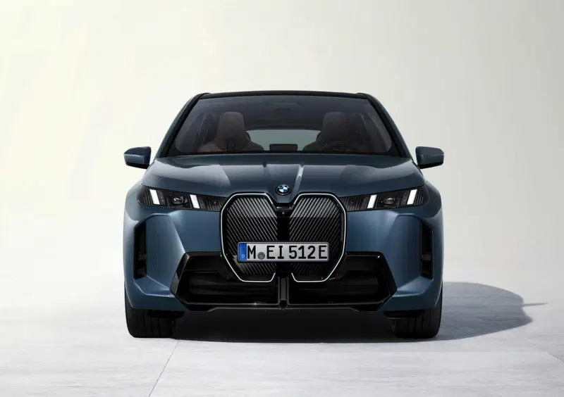 BMW iX (2021-->>) (2)
