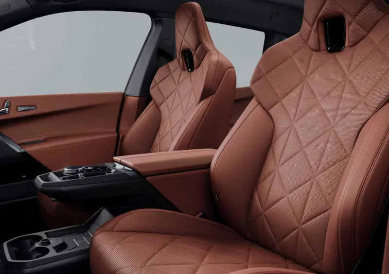 BMW iX (2021-->>) (9)