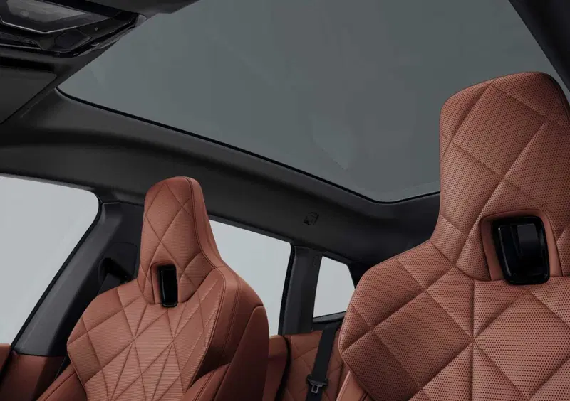 BMW iX (2021-->>) (12)