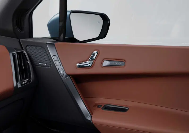 BMW iX (2021-->>) (13)