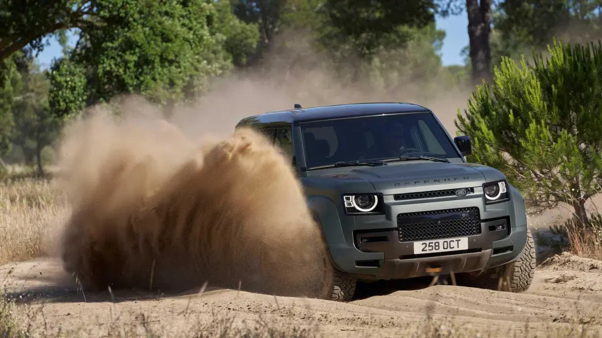 Land Rover Defender 110 4.4 V8 mhev Octa awd 635cv auto (4)