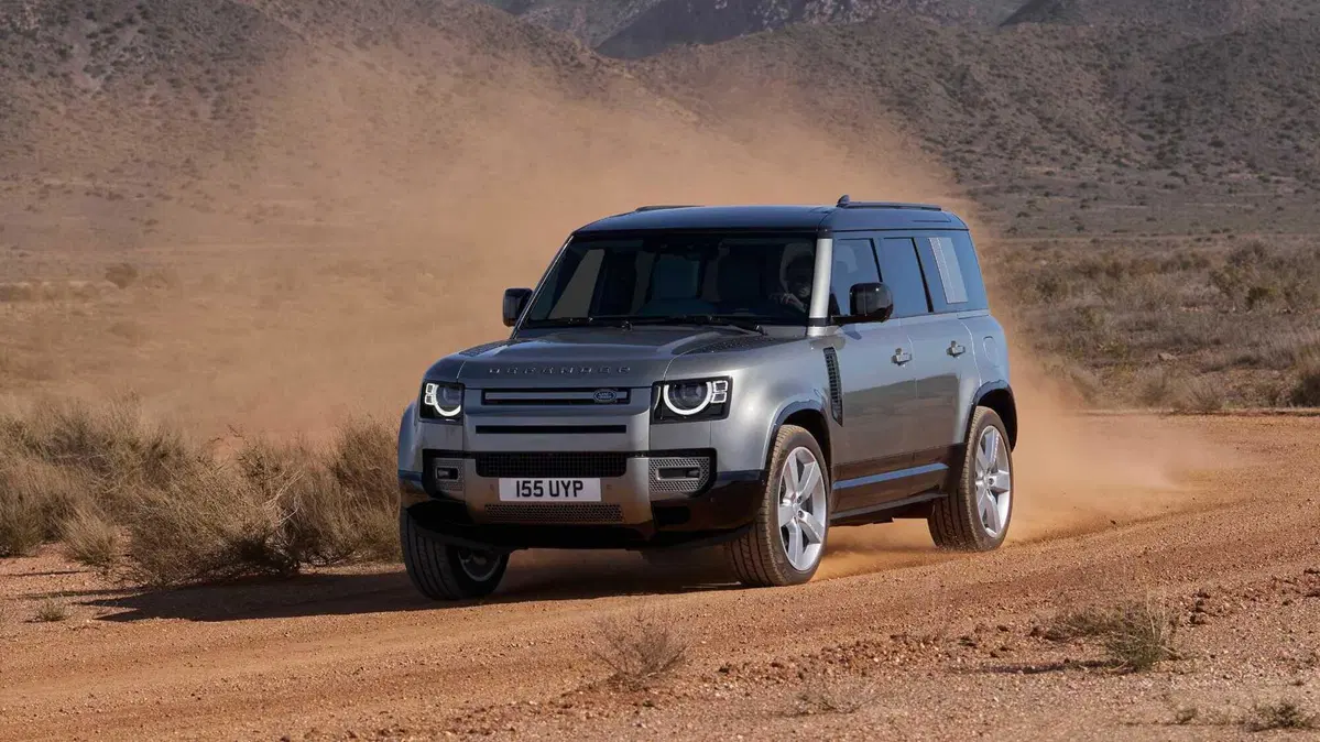 Land Rover Defender 90 2.0 SD4 AWD Auto S (3)