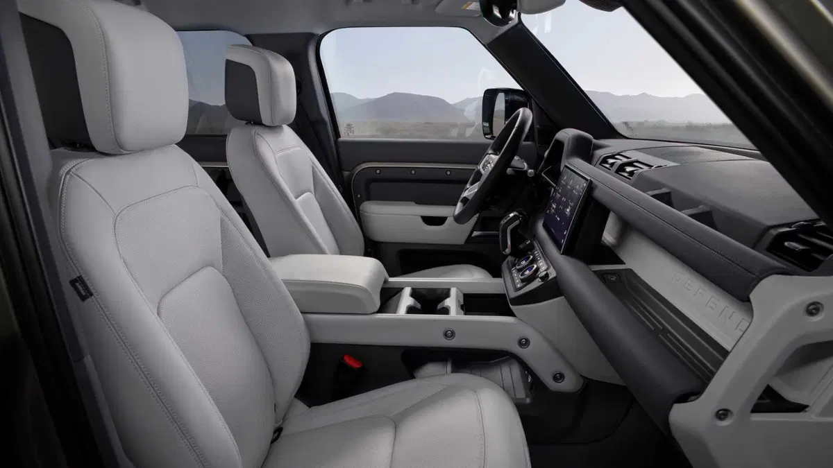 Land Rover Defender 90 2.0 SD4 AWD Auto S (11)