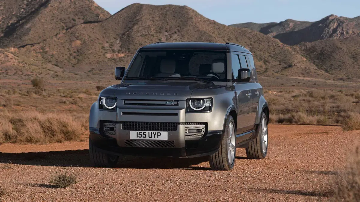 Land Rover Defender 90 2.0 SD4 AWD Auto S (5)