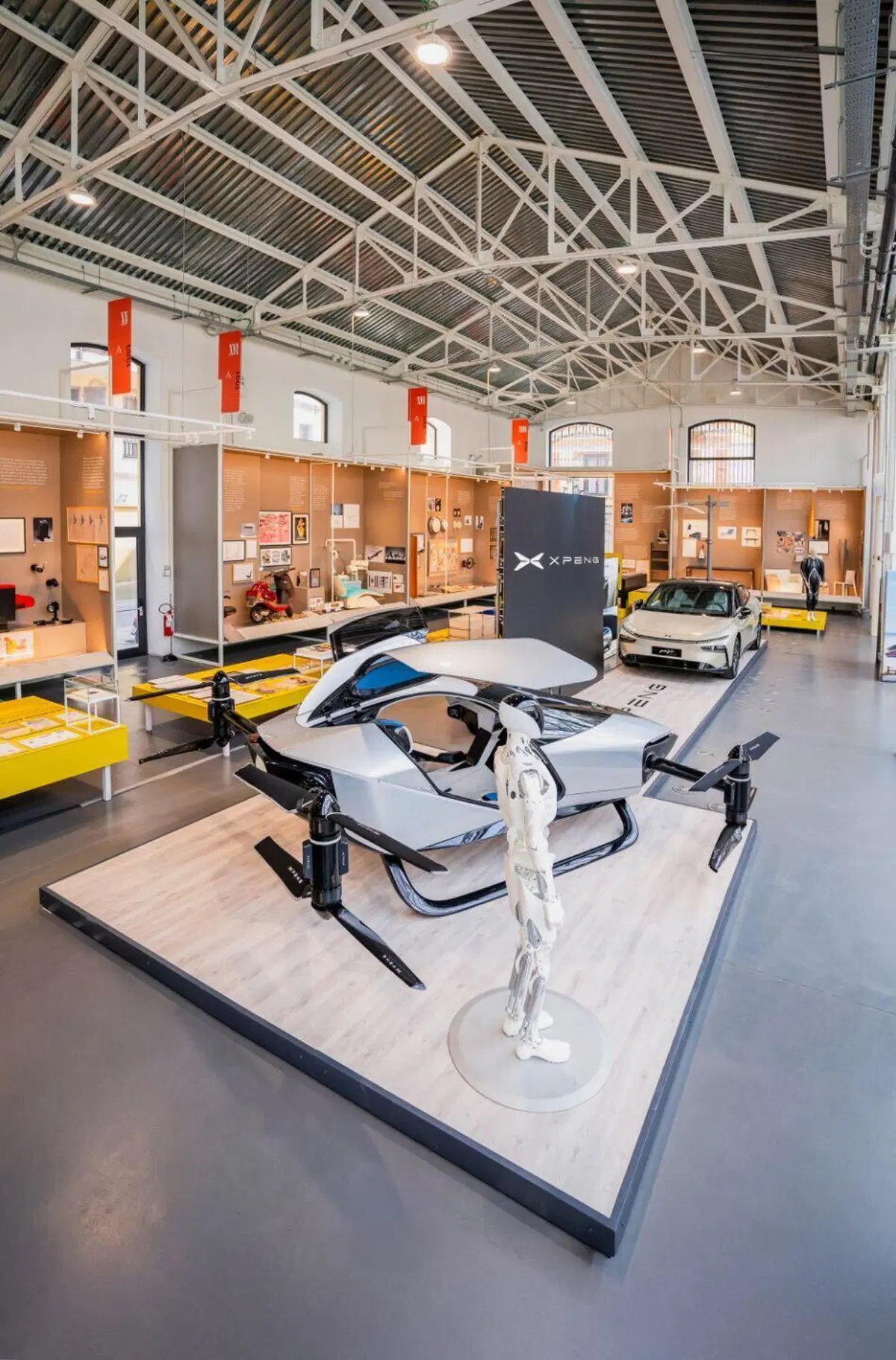 XPeng: a Milano il debutto ufficiale della berlina P7+, nuovi Suv e il nuovo robot umanoide  (13)