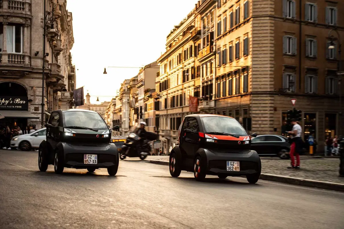 Renault Mobilize Duo per le strade di Roma (25)