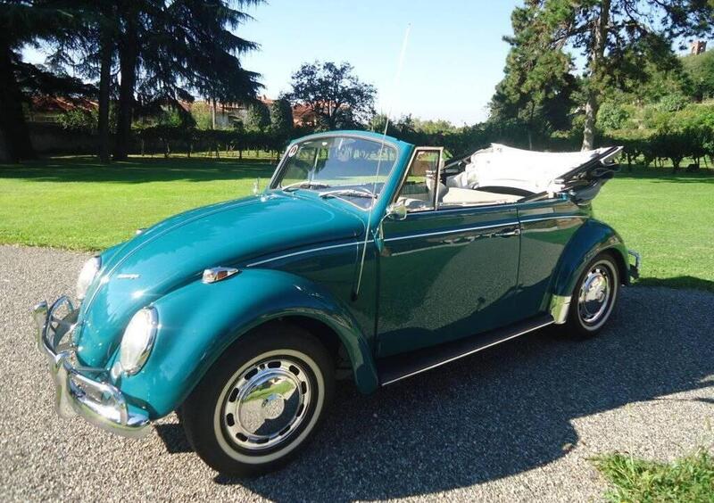 Volkswagen Maggiolino Cabriolet Karmannd'epoca del 1965 a Passirano
