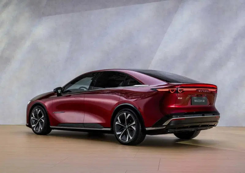 Mazda Mazda6 (2025-->>) (12)