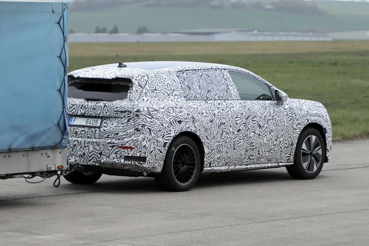 Skoda, in arrivo un nuovo SUV elettrico a 7 posti: oltre 600 km di autonomia (3)