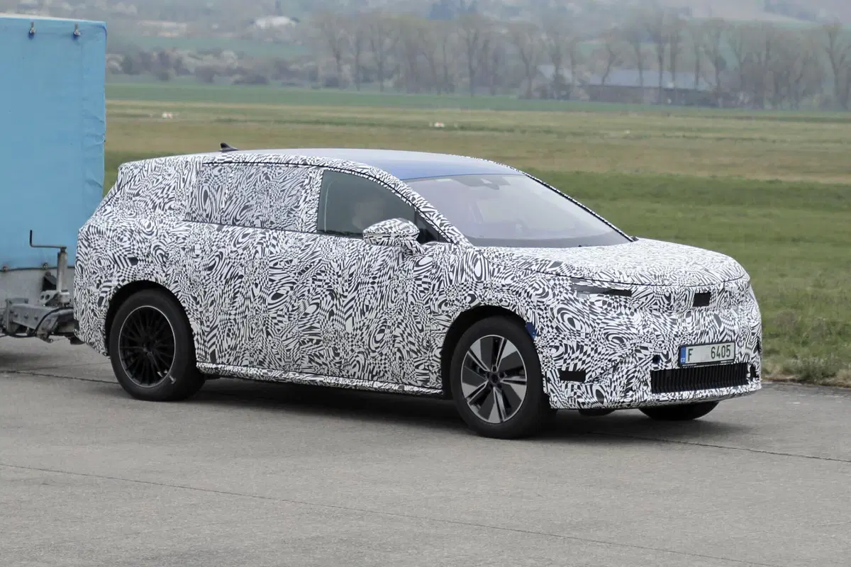 Skoda, in arrivo un nuovo SUV elettrico a 7 posti: oltre 600 km di autonomia (9)