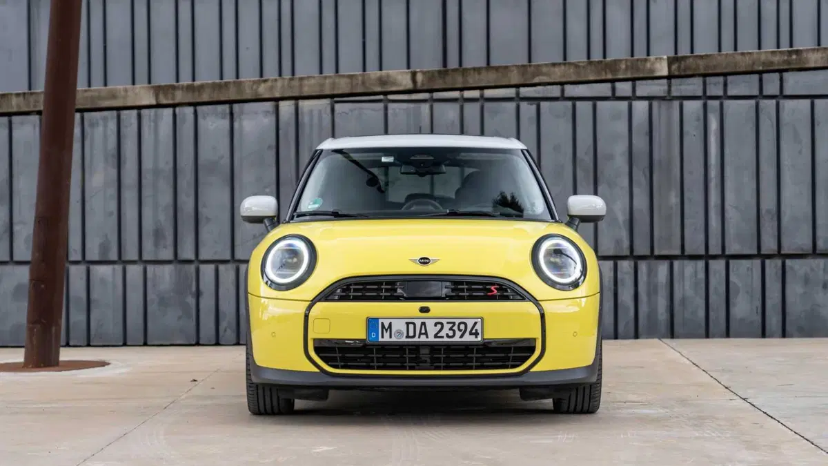 MINI Mini 5p 2.0 S Classic auto (2)