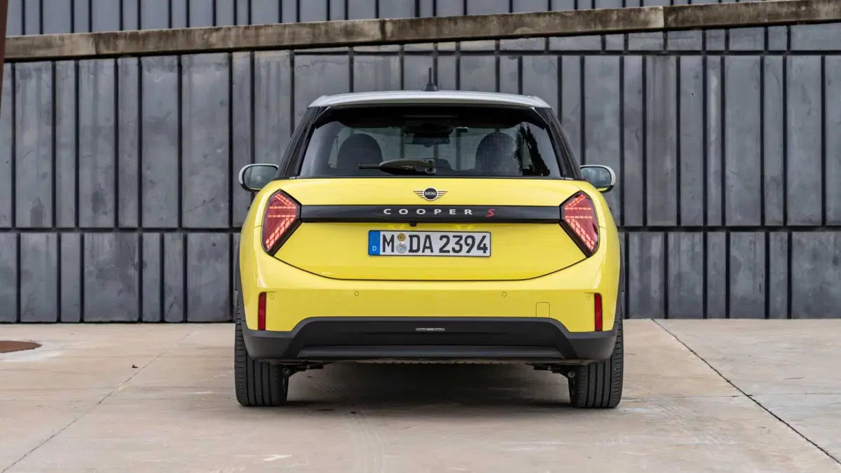 MINI Mini 5p 2.0 S Classic auto (4)