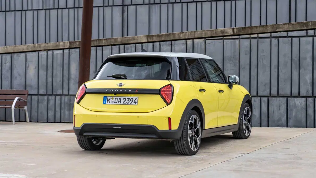 MINI Mini 5p 2.0 S Classic auto (3)