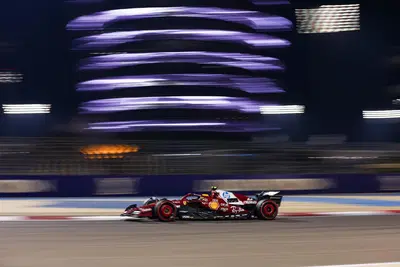 F1. GP Bahrain, Leclerc: "Dobbiamo ancora sfruttare al massimo l'aggiornamento". Hamilton: "Ferrari fa passi avanti"