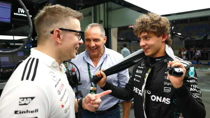 F1. Qualifiche GP Bahrain, nonostante la penalit&agrave; Kimi Antonelli sorride: "Complicato sfidare le McLaren, ma con Ferrari &egrave; un altro discorso"