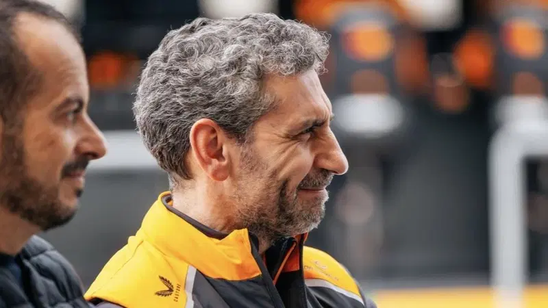 F1. L'onest&agrave; di Norris e la freddezza di Piastri: i punti di forza della McLaren spiegati da Andrea Stella (che difende Lando) in Bahrain